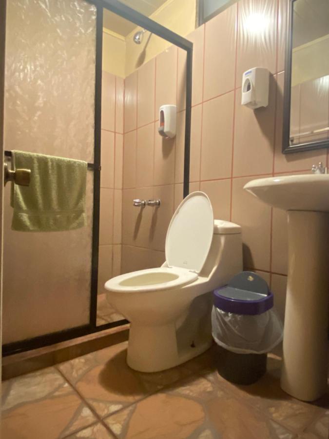 Hotel Uran Rivas Экстерьер фото