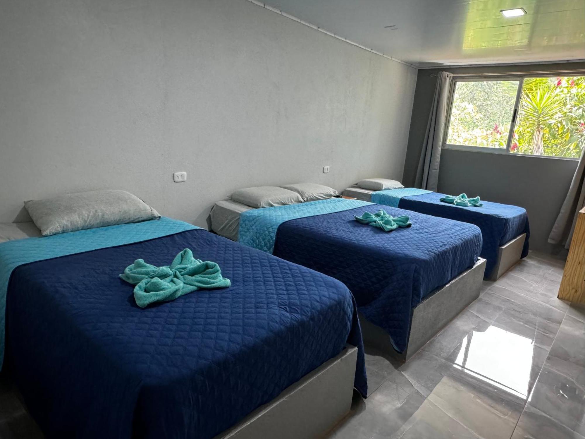 Hotel Uran Rivas Экстерьер фото