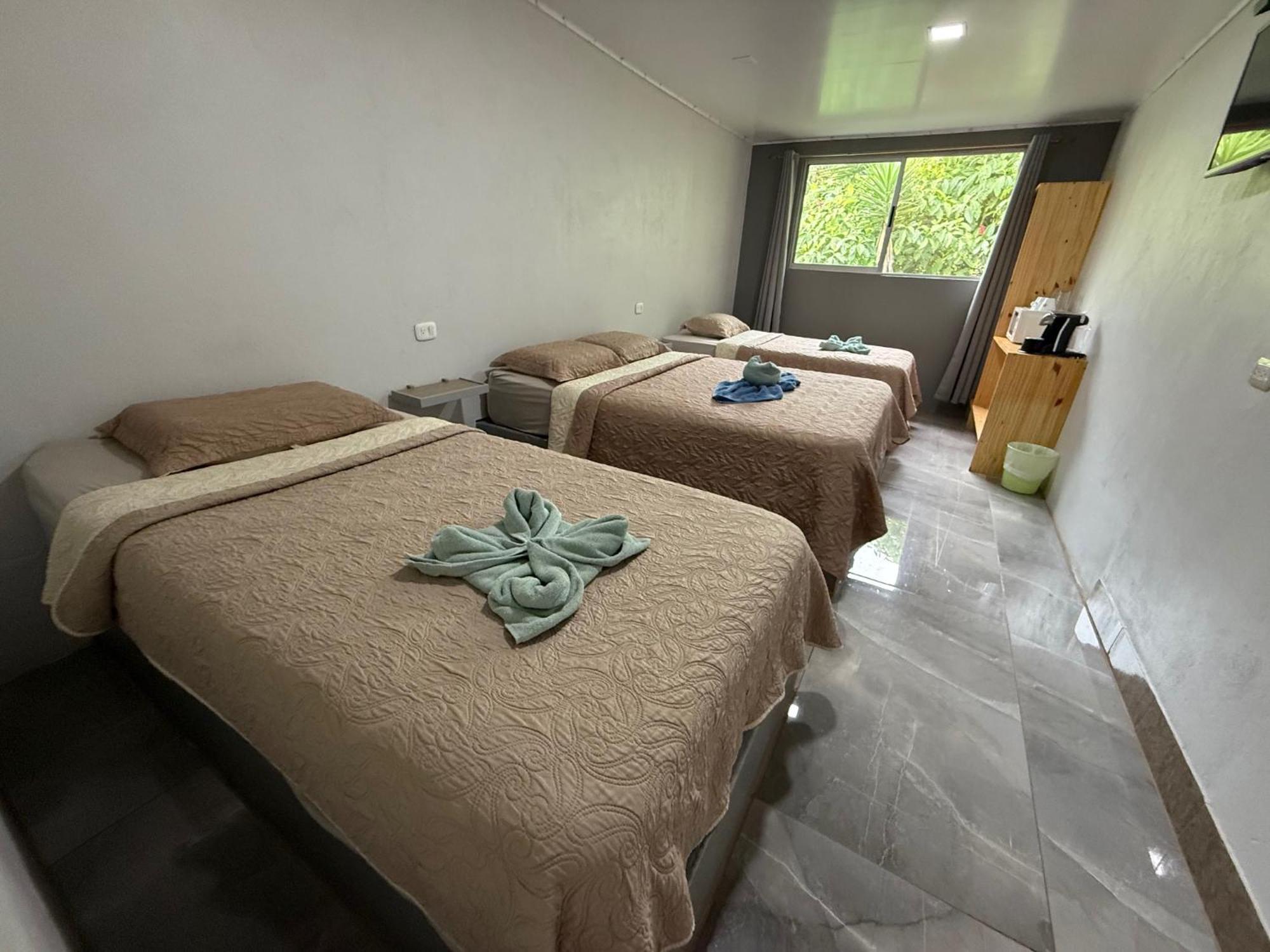 Hotel Uran Rivas Экстерьер фото