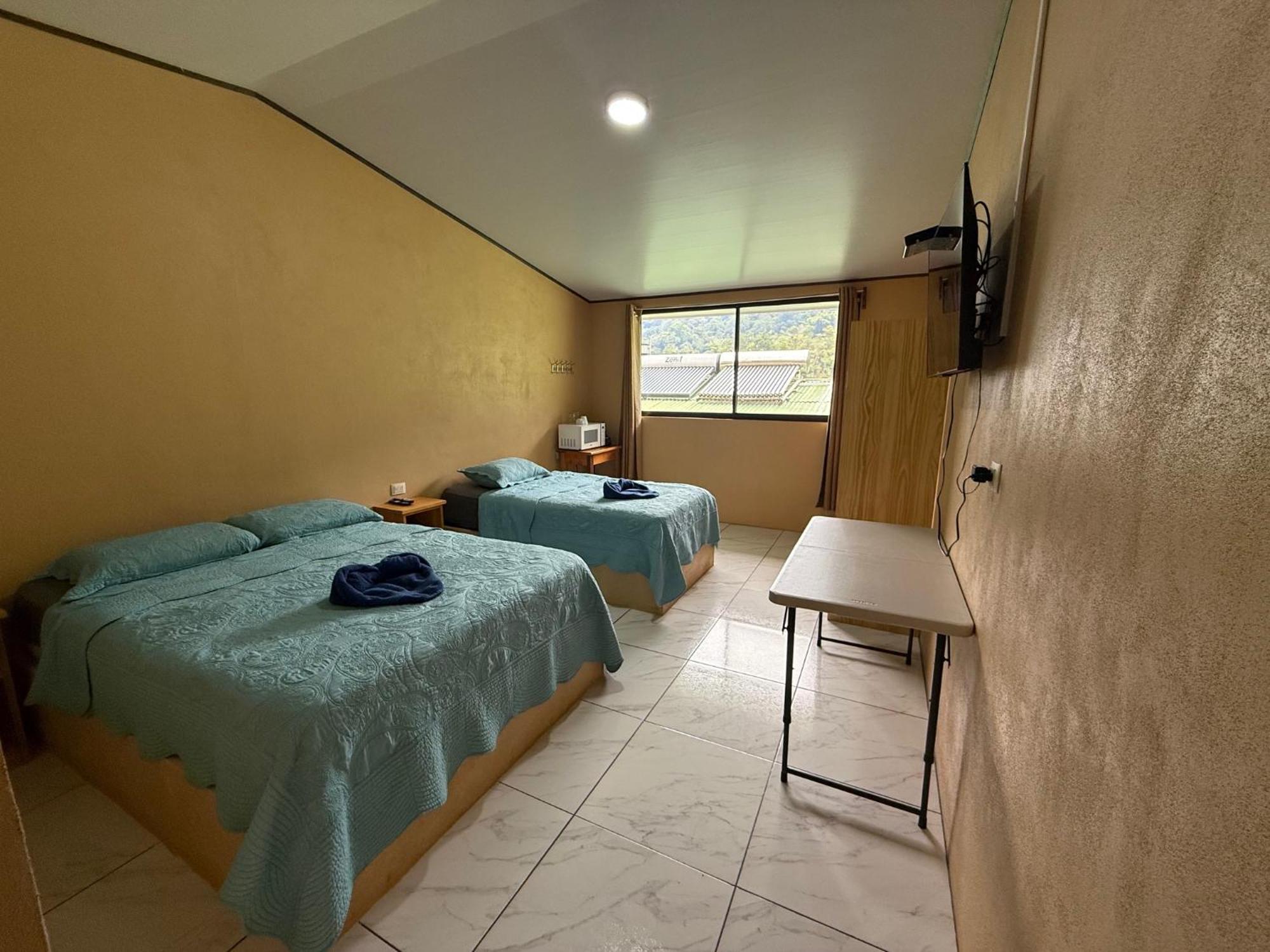 Hotel Uran Rivas Экстерьер фото