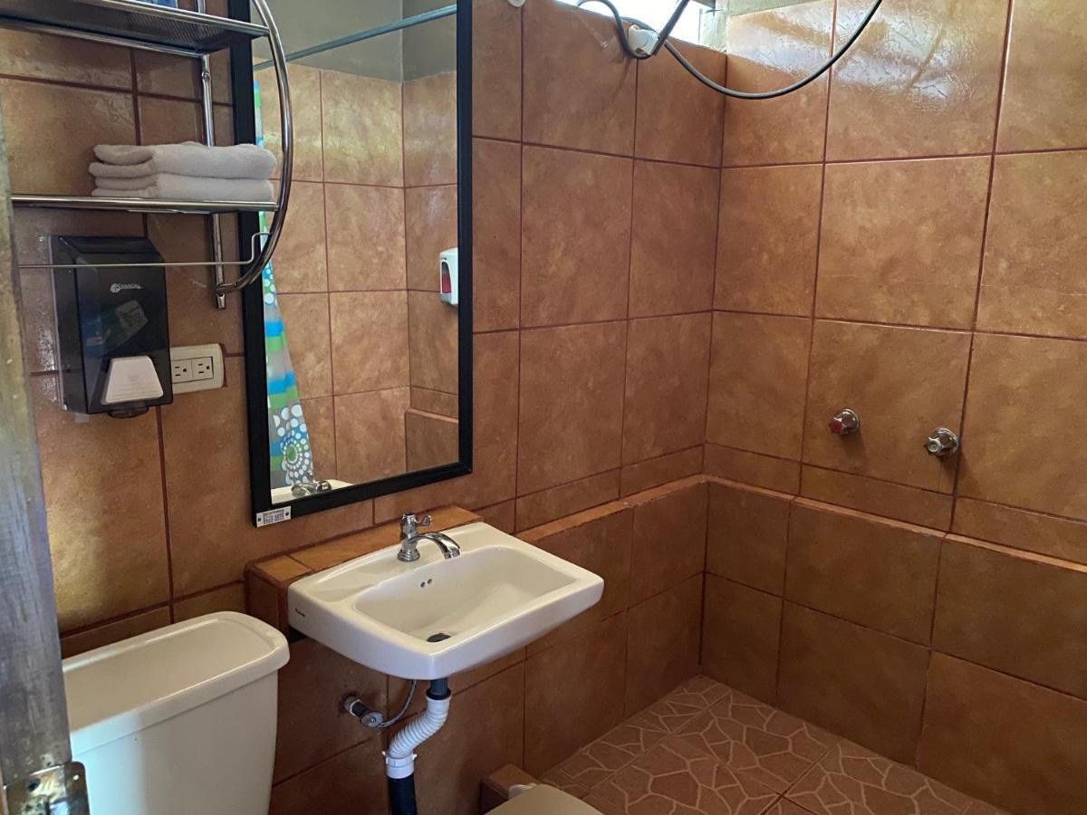 Hotel Uran Rivas Экстерьер фото